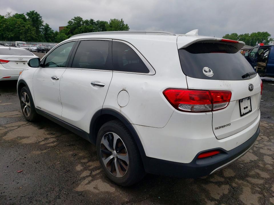 2018 Kia Sorento VIN 5XYPHDA53JG417567 COPART salvage auction — MINOR DENT/SCRATCHES, Ct - Certificate Of Title, sold $2,600 on 2026-07-07 (photo 2)