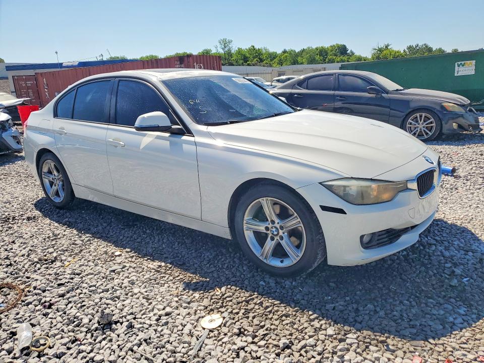 2014 BMW VIN WBA3A5C50EJ464726 COPART salvage auction — REAR END, Fl - Cert Of Title Slvg Rebuildable, sold $625 on 2026-07-28 (photo 4)