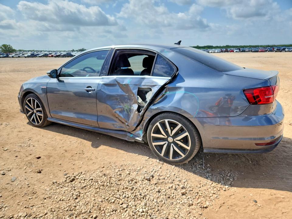 2018 Volkswagen VIN 3VW4T7AJ5JM247387 COPART salvage auction — SIDE, Tx - Salvage Vehicle Title, sold $4,750 on 2026-07-02 (photo 2)