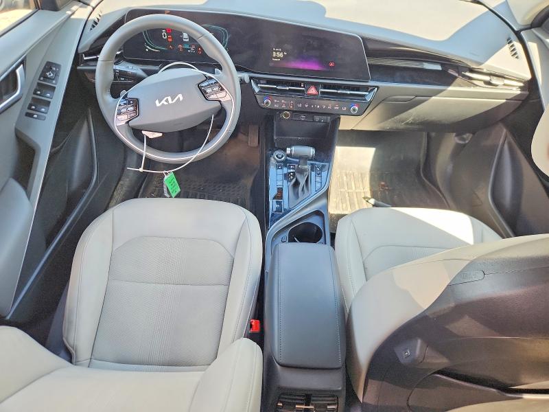 2023 Kia Niro VIN KNDCR3LE0P5099718 COPART salvage auction — SIDE, IL - SALVAGE CERTIFICATE, sold $7,400 on 2026-07-28 (photo 8)
