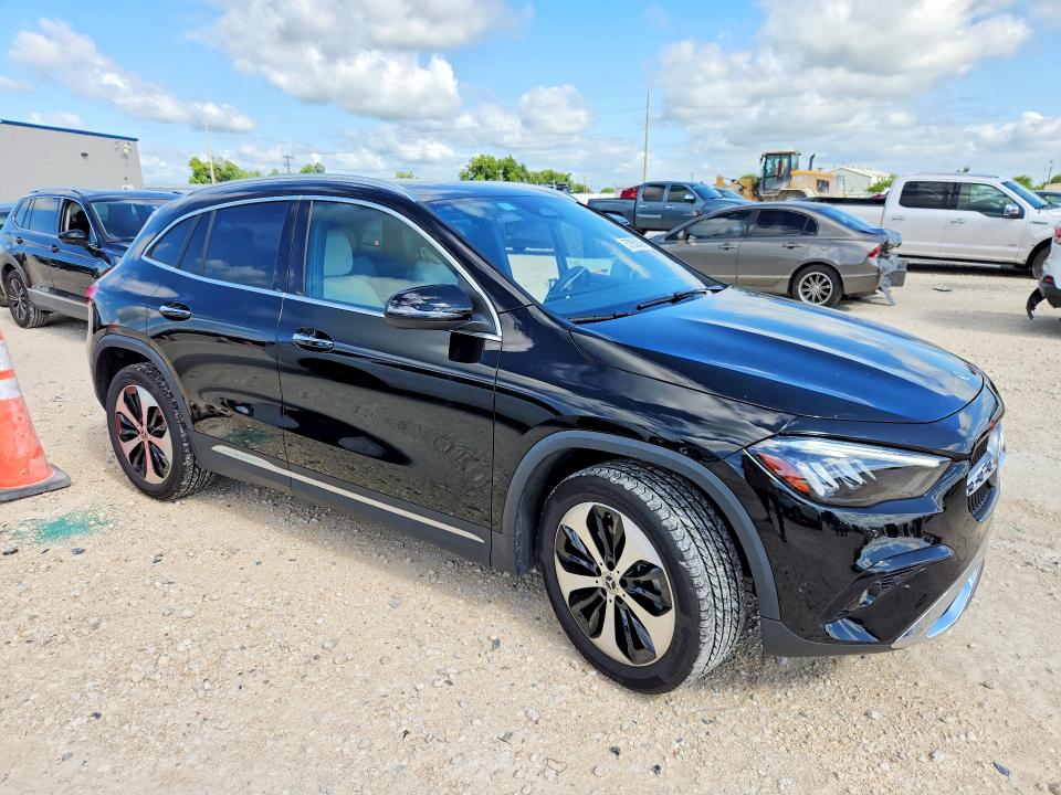 2025 Mercedes-benz VIN W1N4N4HB5SJ695128 COPART salvage auction — SIDE, Tx - Salvage Vehicle Title, sold $4,200 on 2026-07-30 (photo 4)