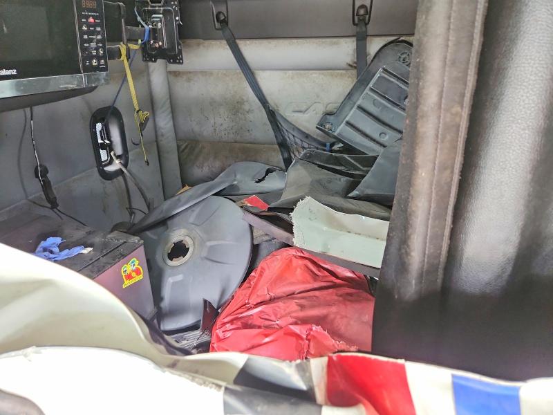 2018 Freightliner Cascadia 126 VIN 3AKJHHDR7JSJZ6424 COPART salvage auction — FRONT END, AZ - CERT OF TITLE - SALVAGE, sold $25 on 2026-07-09 (photo 6)