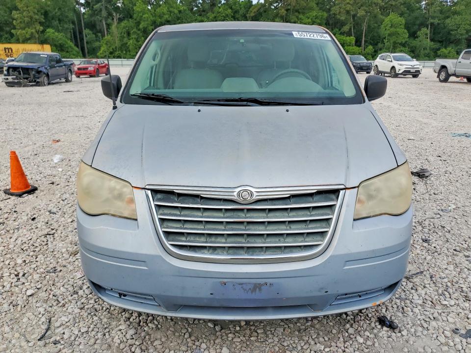 2009 Chrysler Voyager VIN 2A8HR44E29R656198 COPART salvage auction — REAR END, Tx - Salvage Vehicle Title, sold $625 on 2026-07-10 (photo 5)