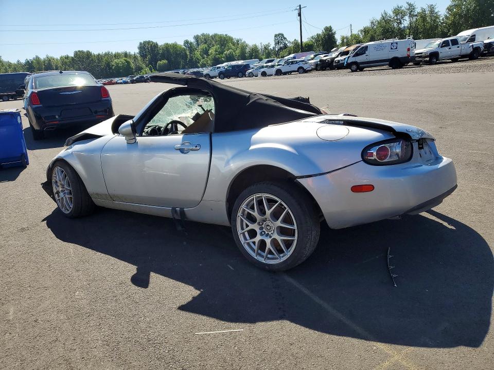 2007 Mazda Mx-5 VIN JM1NC25F570131697 COPART salvage auction — ROLLOVER, Or - Wrecker's Notice (Parts Only), sold $350 on 2026-07-13 (photo 2)