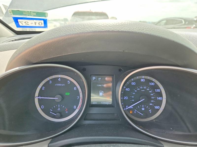 2019 Hyundai Santa fe VIN KM8SM4HF2KU305259 COPART salvage auction — MINOR DENT/SCRATCHES, Tx - Certificate Of Title, sold $4,000 on 2026-07-09 (photo 9)