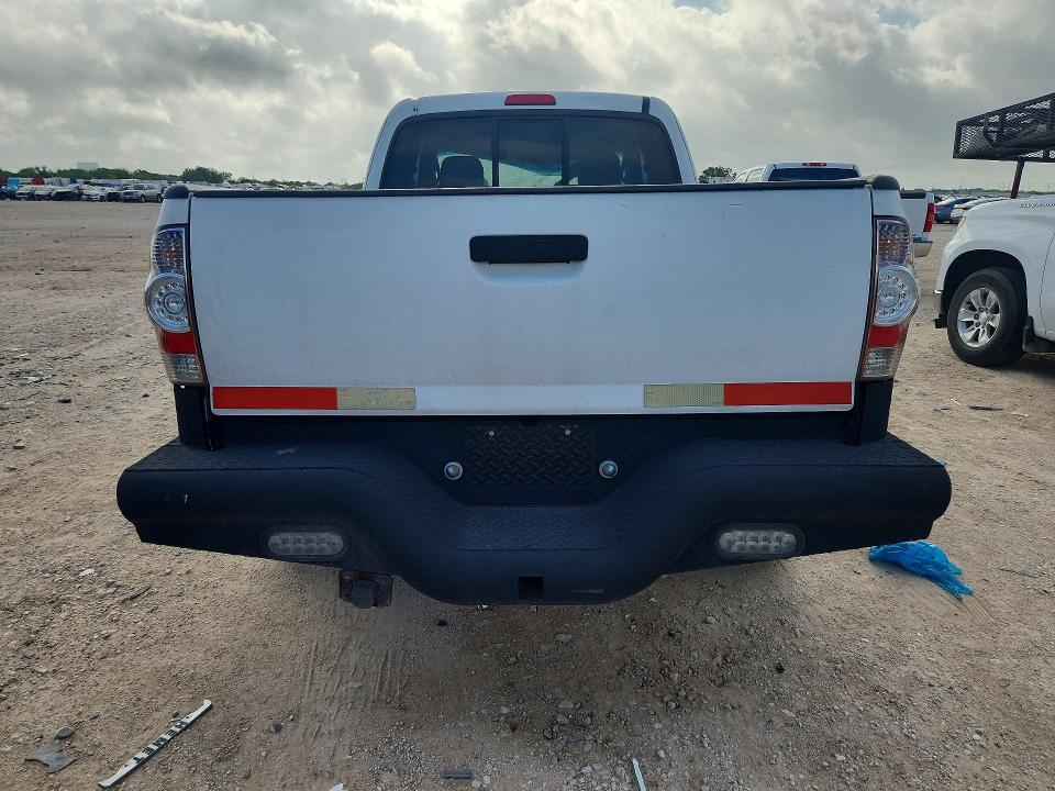 2006 Toyota Tacoma VIN 5TEUU42N56Z313690 COPART salvage auction — FRONT END, TX - SALVAGE VEHICLE TITLE, sold $250 on 2026-07-30 (photo 6)