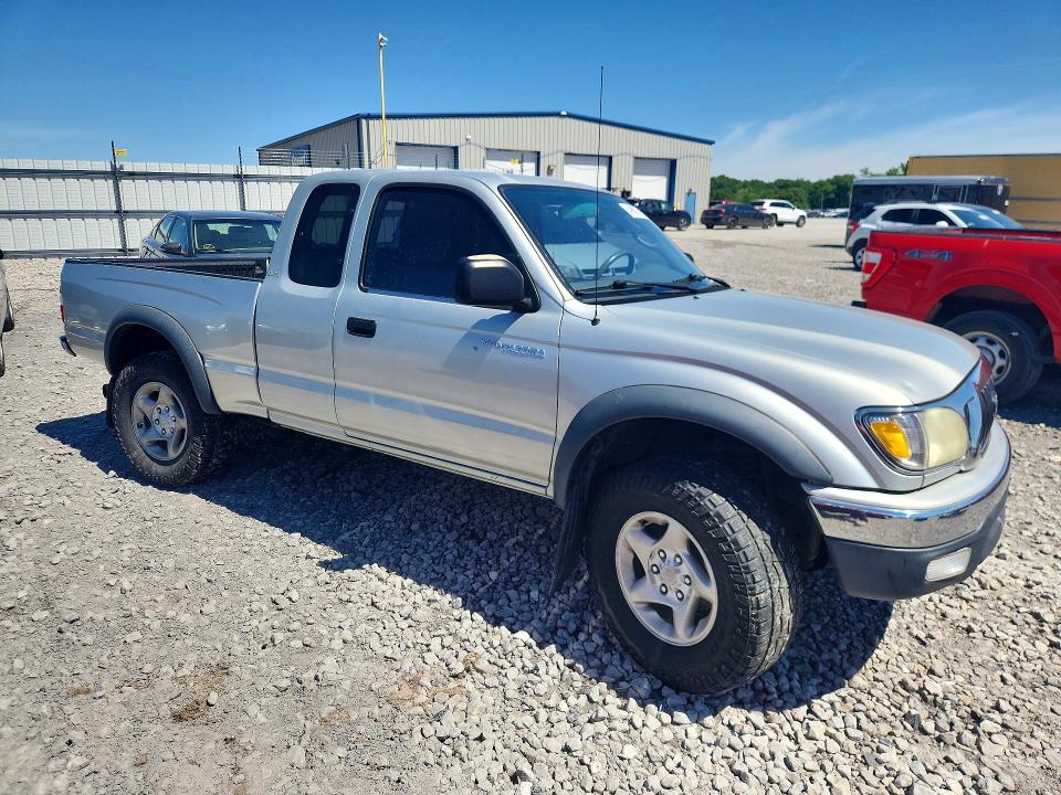 2003 Toyota Tacoma VIN 5TESN92N93Z231393 COPART salvage auction — UNDERCARRIAGE, Il - Salvage Certificate, sold $2,150 on 2026-07-06 (photo 4)