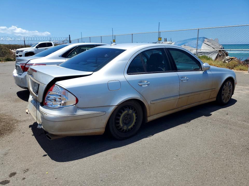 2007 Mercedes-benz E-klasse VIN WDBUF56X07A997215 COPART salvage auction — REAR END, Hi - Certificate Of Salvage, sold $1 on 2026-08-17 (photo 3)