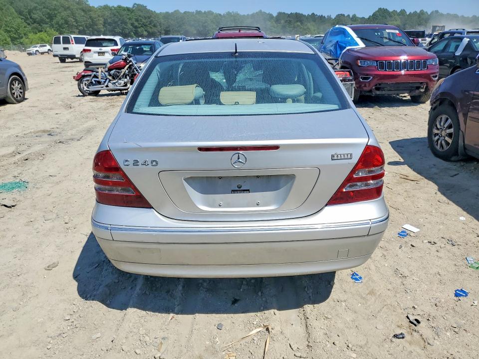 2002 Mercedes-benz C-klasse VIN WDBRF61J52F166142 COPART salvage auction — FRONT END, MD - CERT OF SALVAGE > 75% DAMAGE, sold $300 on 2026-07-07 (photo 6)