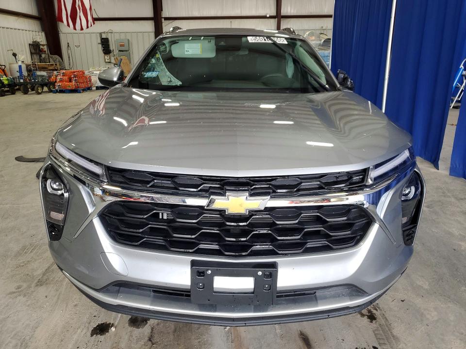 2025 Chevrolet Trax VIN KL77LHEP5SC233445 COPART salvage auction — SIDE, Fl - Certificate Of Destruction, sold $1,900 on 2026-07-27 (photo 5)