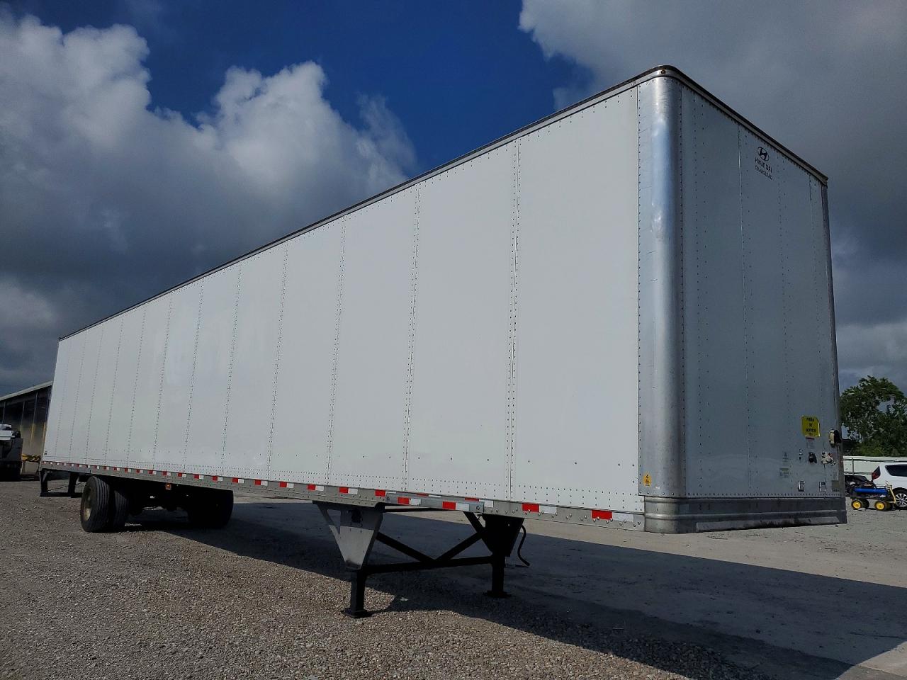 2025 Hyundai Translead Inc VIN 3H3V532K1SJ113306 — COPART salvage auction photo