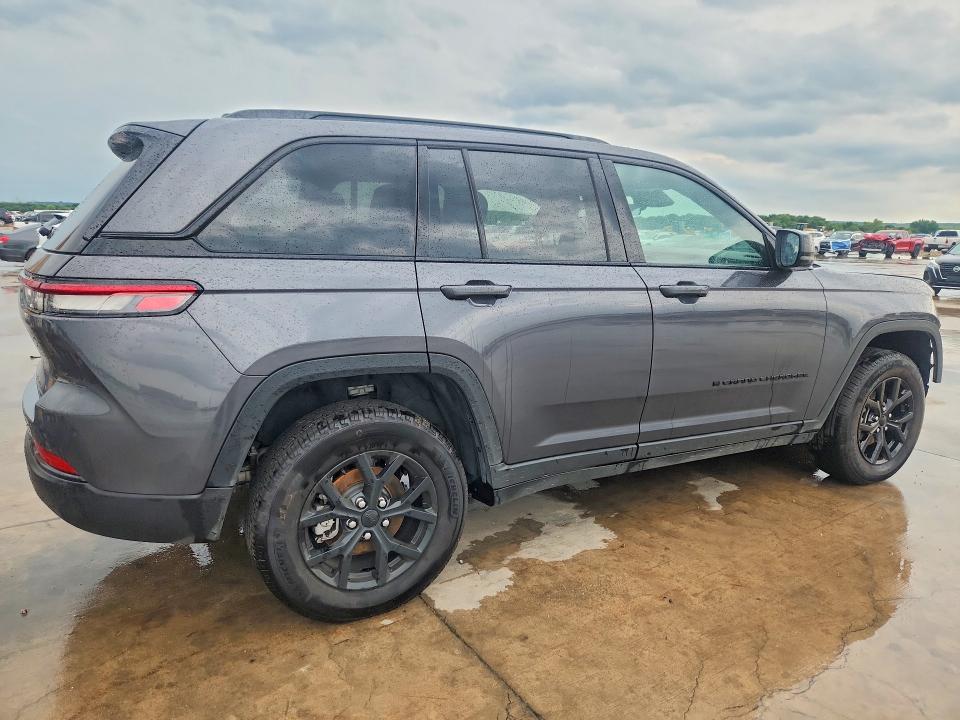 2025 Jeep Cherokee VIN 1C4RJHAG2SC289379 COPART salvage auction — FRONT END, Tx - Salvage Vehicle Title, sold $17,300 on 2026-07-02 (photo 3)