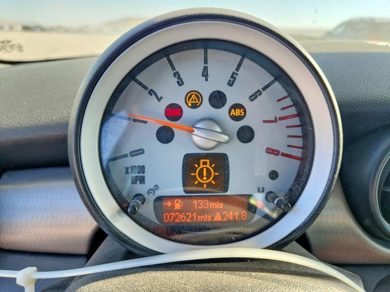 2008 Mini Cooper VIN WMWMF73518TT87567 COPART salvage auction — MINOR DENT/SCRATCHES, UT - CERTIFICATE OF TITLE (P), sold $775 on 2026-07-02 (photo 9)