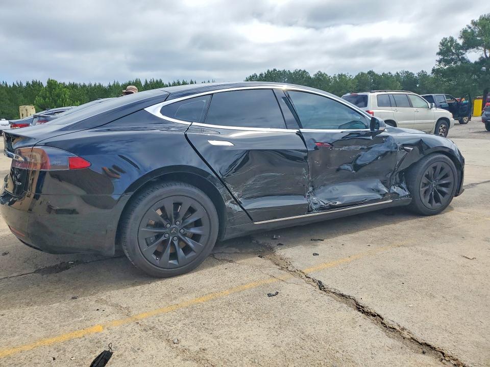 2018 Tesla VIN 5YJSA1E29JF234243 COPART salvage auction — SIDE, Sc - Cert Of Title-Salvage, sold $4,900 on 2026-07-31 (photo 3)