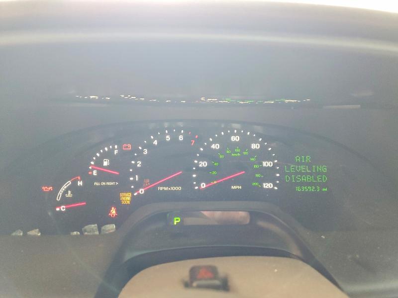 2001 Lincoln Continental VIN 1LNHM97V01Y720555 COPART salvage auction — FRONT END, TX - SALVAGE VEHICLE TITLE, sold $275 on 2026-07-17 (photo 9)