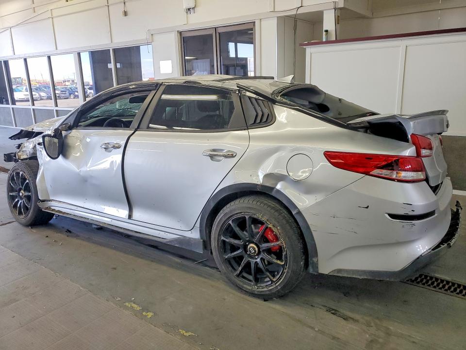 2020 Kia Optima VIN 5XXGT4L32LG408697 COPART salvage auction — ROLLOVER, Wa - Bill Of Sale-Parts Only, sold $1,100 on 2026-07-17 (photo 2)