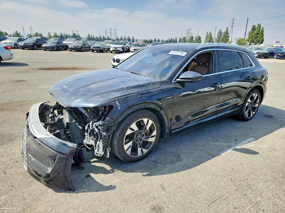 2022 Audi E-tron VIN WA1LAAGE8NB026143 — COPART salvage auction photo