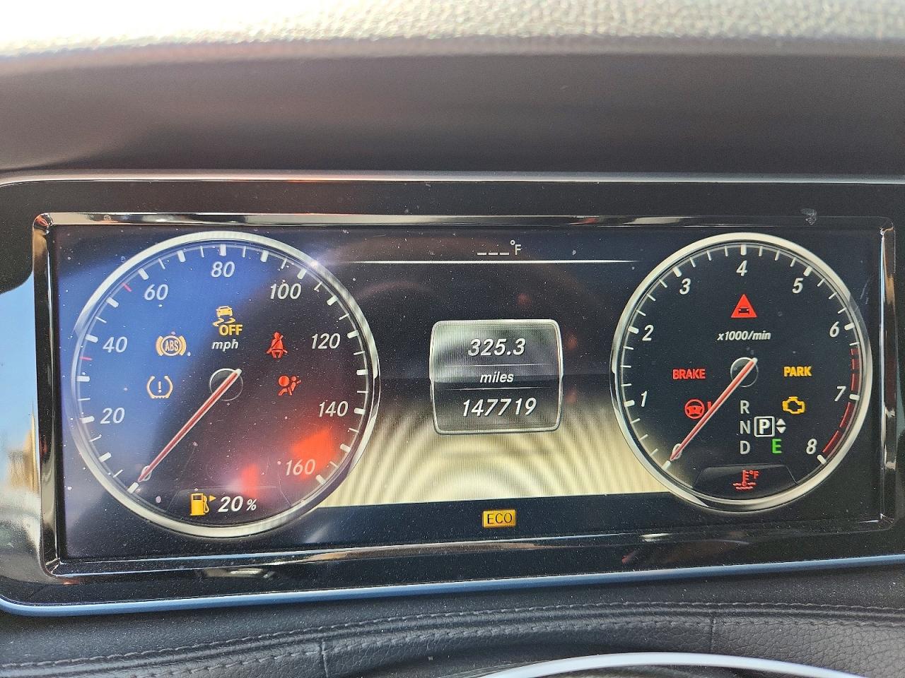 2014 Mercedes-Benz S-Class VIN WDDUG8CB3EA060080 COPART salvage auction — Minor Dent/Scratches, CA - DIS/DLR/EXP ONLY CLEAN TITLE, sold $5,800 on 2026-07-01 (photo 9)