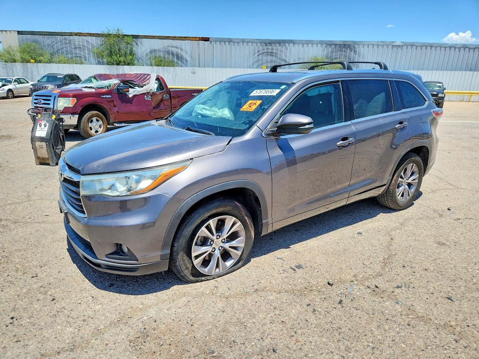2015 Toyota Highlander VIN 5TDKKRFH9FS093241 COPART salvage auction — SIDE, Az - Cert Of Title - Salvage, sold $4,100 on 2026-07-06 (photo 1)