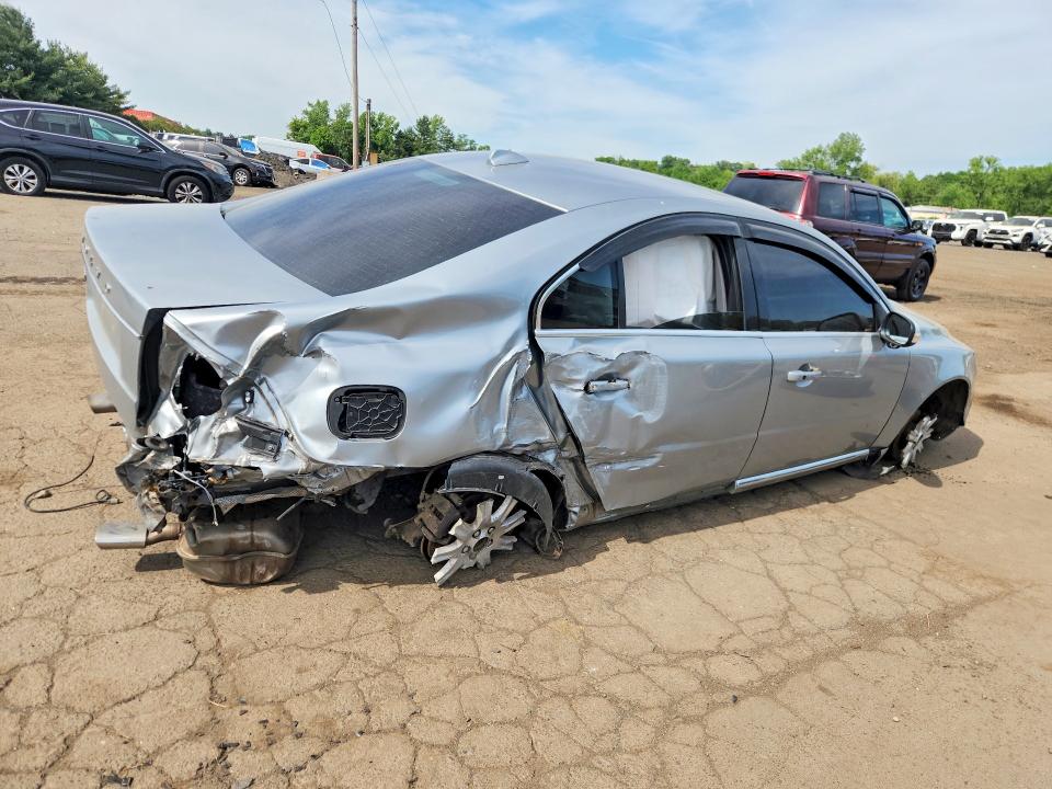 2011 Volvo S80 VIN YV1940AS1B1135118 COPART salvage auction — REAR END, Ct - Cert Of Title-Salvage, sold $475 on 2026-08-07 (photo 3)