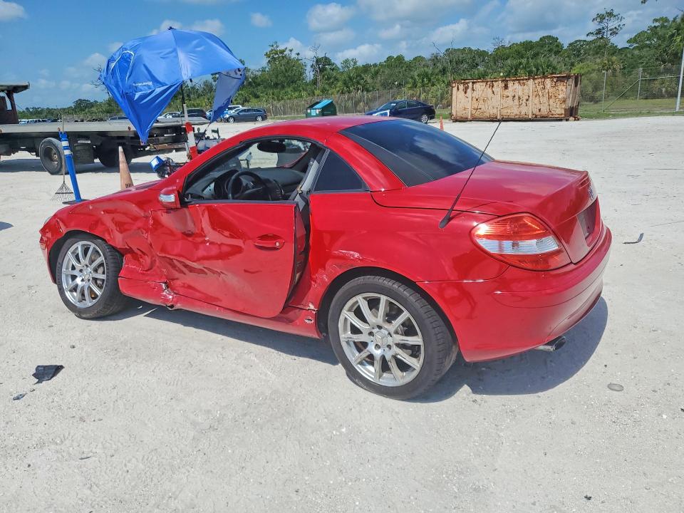 2005 Mercedes-benz Slk-klasse VIN WDBWK56F65F057108 COPART salvage auction — SIDE, Fl - Cert Of Title Slvg Rebuildable, sold $500 on 2026-08-12 (photo 2)