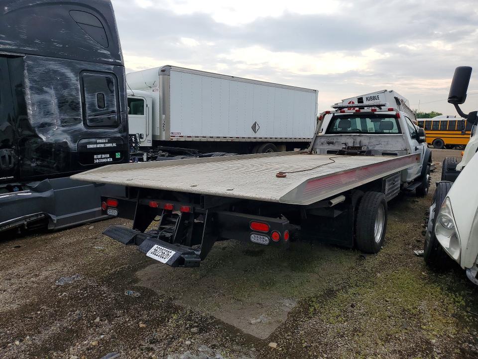 2019 Ford F-550 super duty VIN 1FDUF5GT2KEG28950 COPART salvage auction — NORMAL WEAR, Il - Certificate Of Title, sold $21,000 on 2026-07-07 (photo 3)