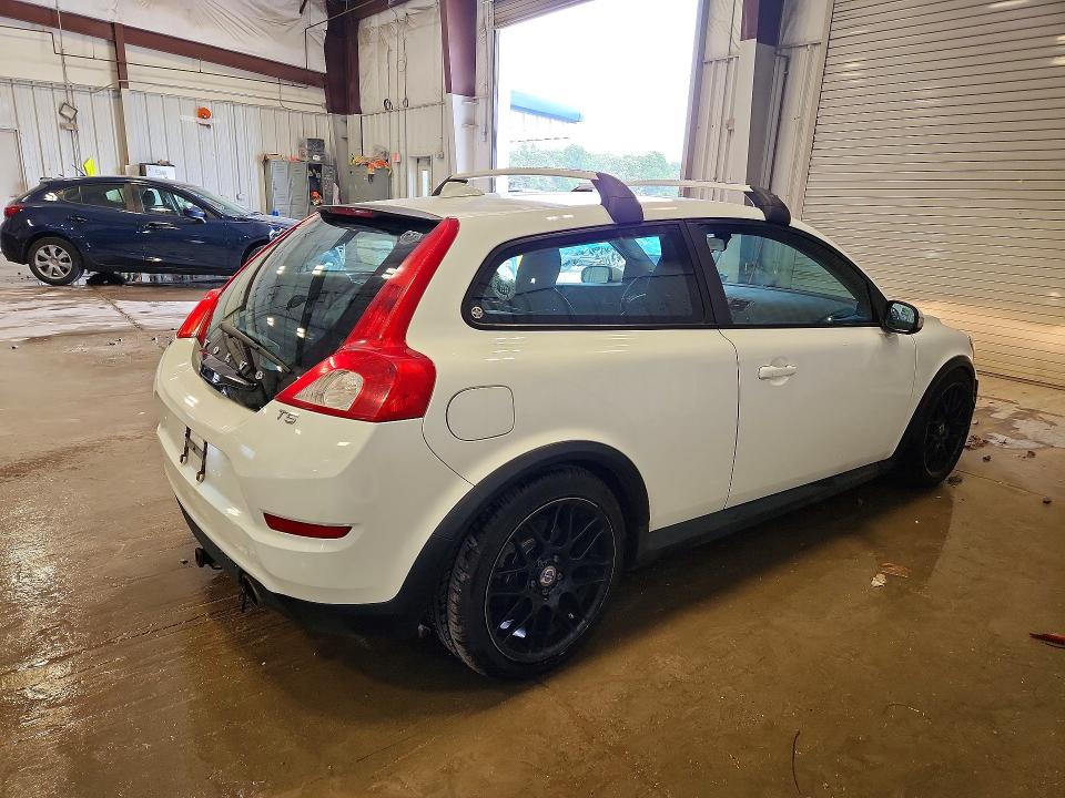 2011 Volvo C30 VIN YV1672MK9B2239187 COPART salvage auction — FRONT END, Mn - Cert Of Title-Prior Salvage, sold $300 on 2026-07-20 (photo 3)