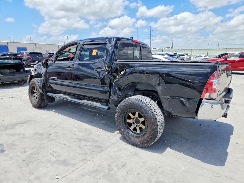 2015 Toyota Tacoma VIN 5TFJU4GN5FX081949 COPART salvage auction — SIDE, Tx - Salvage Vehicle Title, sold $2,550 on 2026-07-21 (photo 2)