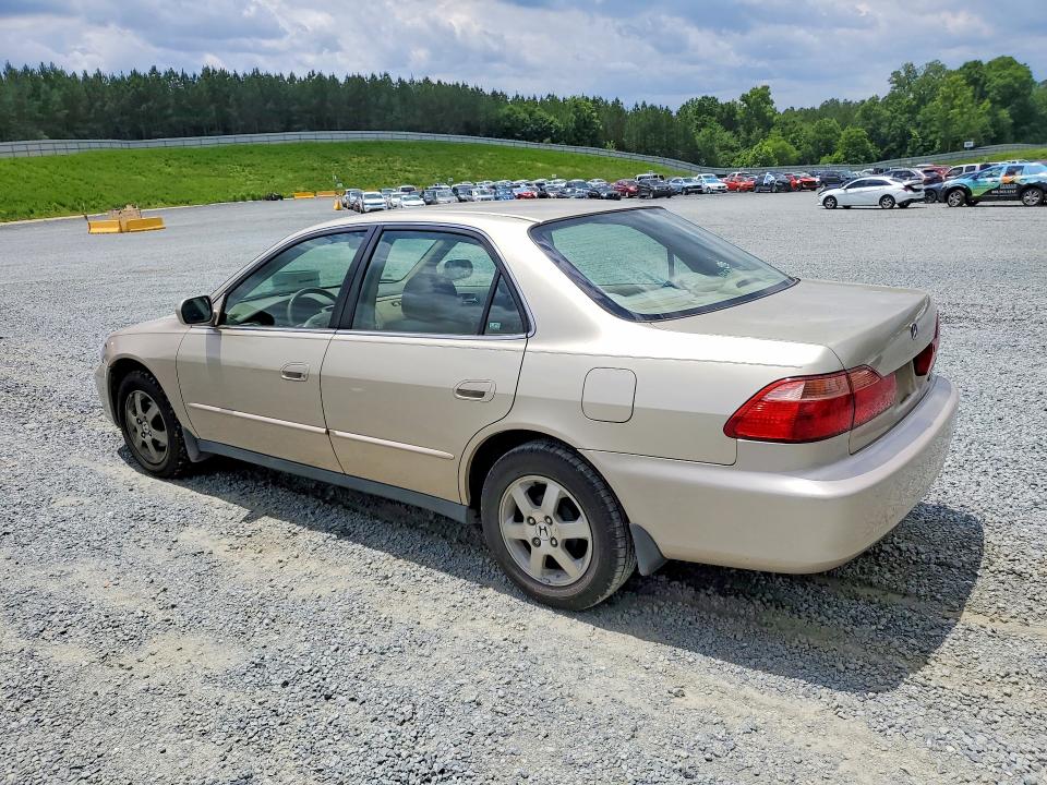 2000 Honda Accord VIN JHMCG5677YC040546 COPART salvage auction — SIDE, NC - SALVAGE CERTIFICATE OF TITLE, sold $975 on 2026-07-16 (photo 2)