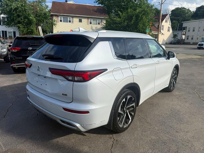 2022 Mitsubishi Outlander VIN JA4J4VA8XNZ082150 COPART salvage auction — MINOR DENT/SCRATCHES, IN - CERTIFICATE OF TITLE (P), sold $9,300 on 2026-07-17 (photo 3)