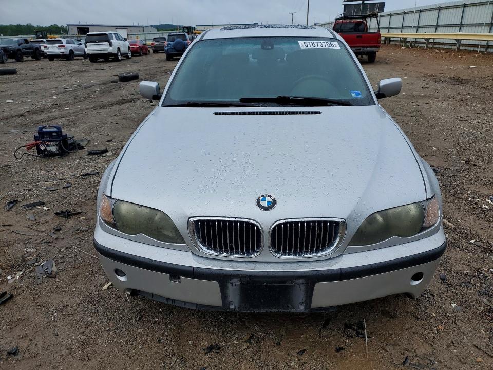 2005 BMW 3 series VIN WBAEV33435KW16940 COPART salvage auction — VANDALISM, Va - Cert Of Title - Salvage, sold $100 on 2026-07-06 (photo 5)
