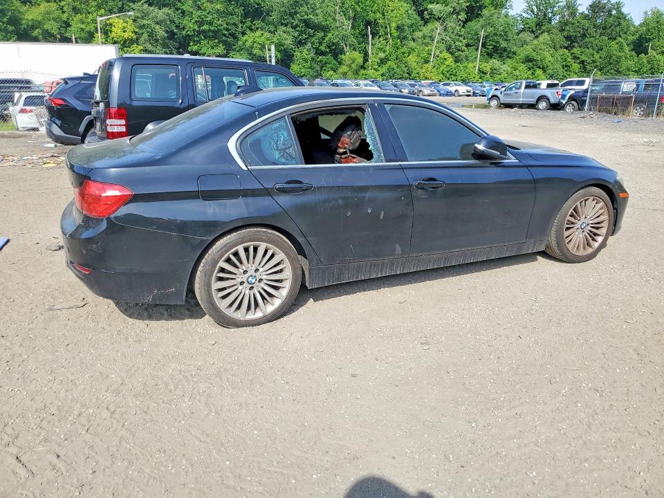 2012 BMW 3 series VIN WBA3A5G55CNP18012 COPART salvage auction — BURN, Md - Cert Of Salvage > 75% Damage, sold $400 on 2026-07-23 (photo 3)