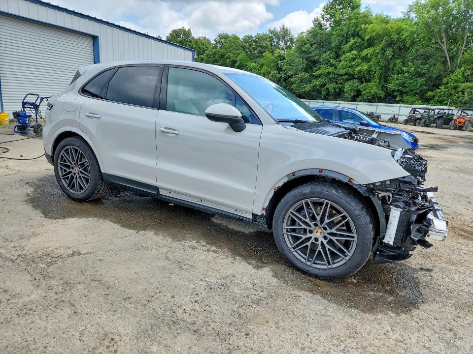 2025 Porsche Cayenne VIN WP1AA2AY7SDA07040 COPART salvage auction — FRONT END, La - Cert Of Title-Salvage, sold $31,500 on 2026-07-23 (photo 4)