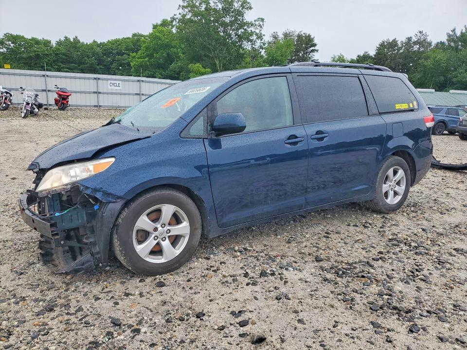 2011 Toyota Sienna VIN 5TDKK3DC8BS045597 COPART salvage auction — FRONT END, MA - CERT OF TITLE-RECONSTRCTD COLL, sold $850 on 2026-07-22 (photo 1)