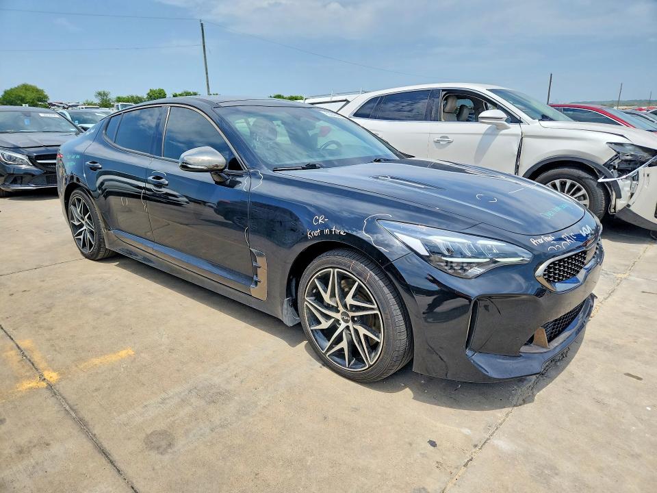 2022 Kia Stinger VIN KNAE35LDXN6118955 COPART salvage auction — SIDE, Tx - Certificate Of Title, sold $8,500 on 2026-08-13 (photo 4)