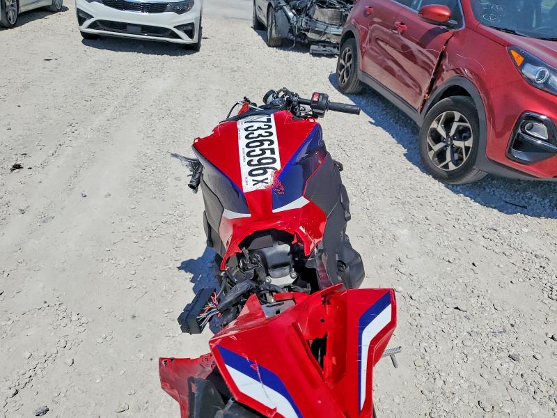 2022 Honda Cbr VIN JH2SC7717NK500070 COPART salvage auction — ROLLOVER, Fl - Certificate Of Destruction, sold $2,950 on 2026-07-10 (photo 6)