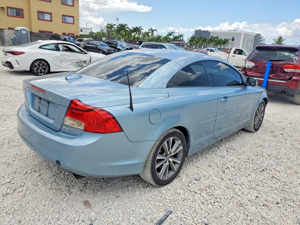 2012 Volvo C70 VIN YV1672MC1CJ127340 COPART salvage auction — SIDE, Fl - Cert Of Title Slvg Rebuildable, sold $400 on 2026-07-17 (photo 3)