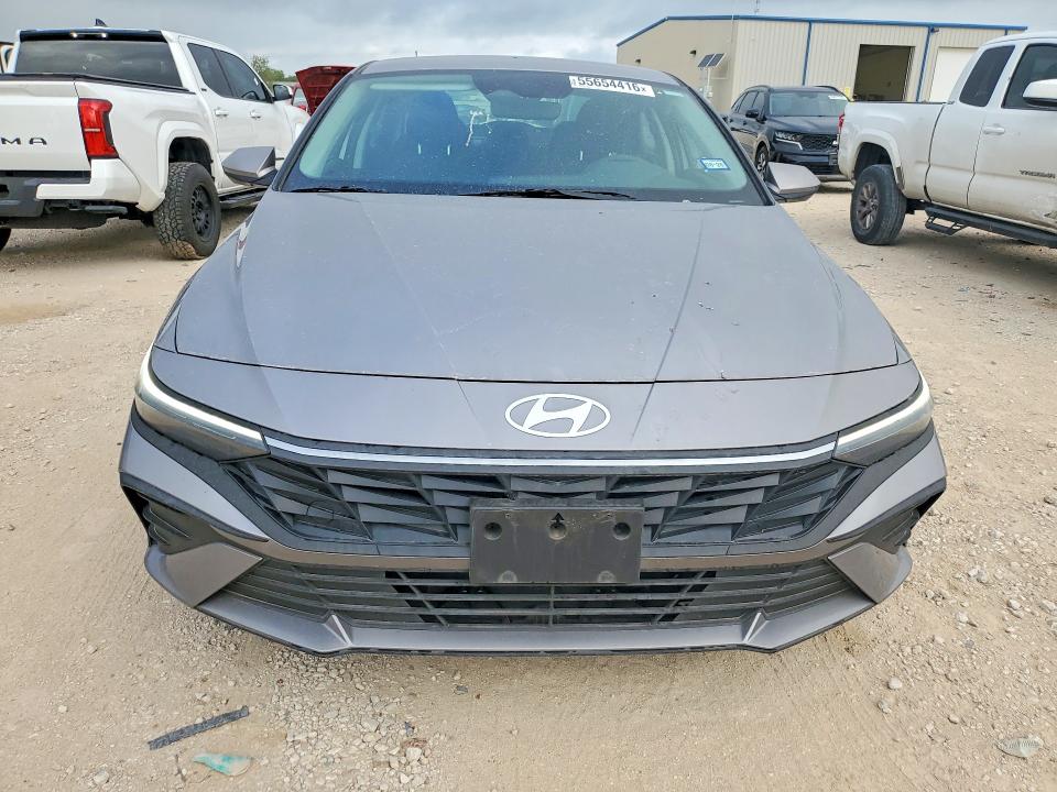 2025 Hyundai Elantra VIN KMHLL4DG0SU039522 COPART salvage auction — SIDE, Tx - Salvage Vehicle Title, sold $6,000 on 2026-07-16 (photo 5)