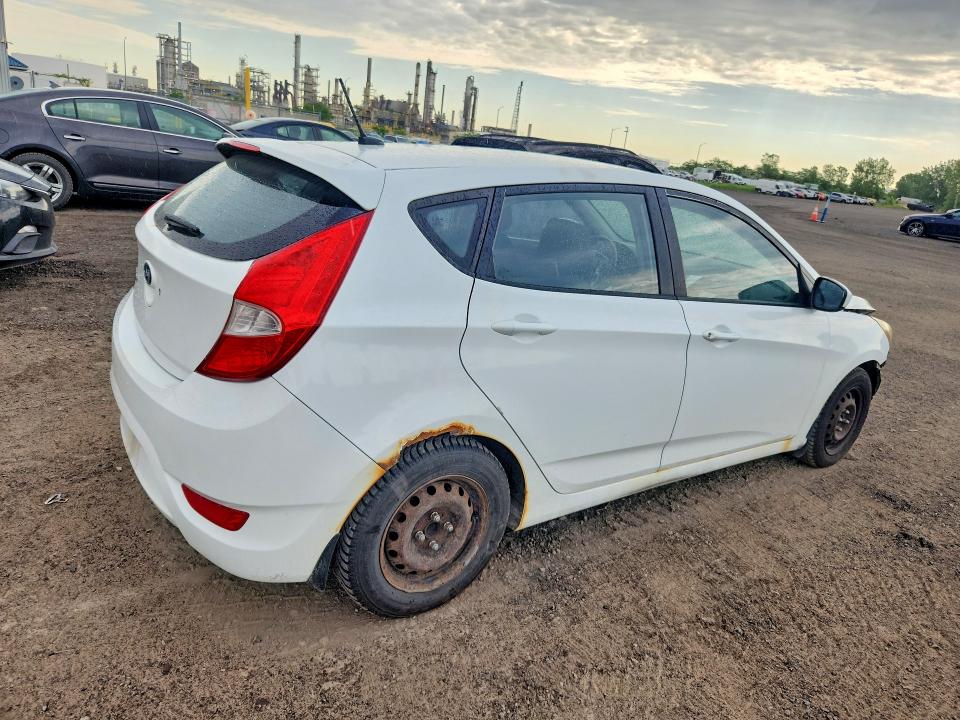 2014 Hyundai Accent VIN KMHCT5AE8EU190847 COPART salvage auction — FRONT END, Qc - Gravement Accidente, sold $375 on 2026-07-14 (photo 3)