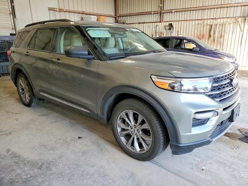 2020 Ford Explorer VIN 1FMSK7DH0LGB35305 COPART salvage auction — REAR END, Tx - Salvage Vehicle Title, sold $8,300 on 2026-08-21 (photo 4)