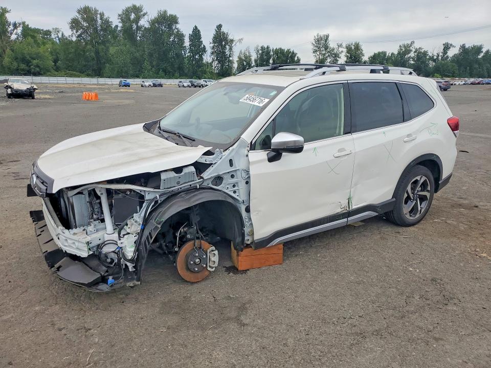 2023 Subaru Forester VIN JF2SKARC4PH424915 COPART salvage auction — SIDE, Or - Salvage Title Certificate, sold $425 on 2026-07-29 (photo 1)