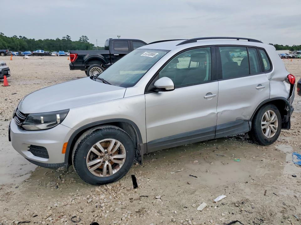 2017 Volkswagen Tiguan VIN WVGBV7AX5HK027138 COPART salvage auction — SIDE, Tx - Salvage Vehicle Title, sold $1,950 on 2026-08-07 (photo 1)