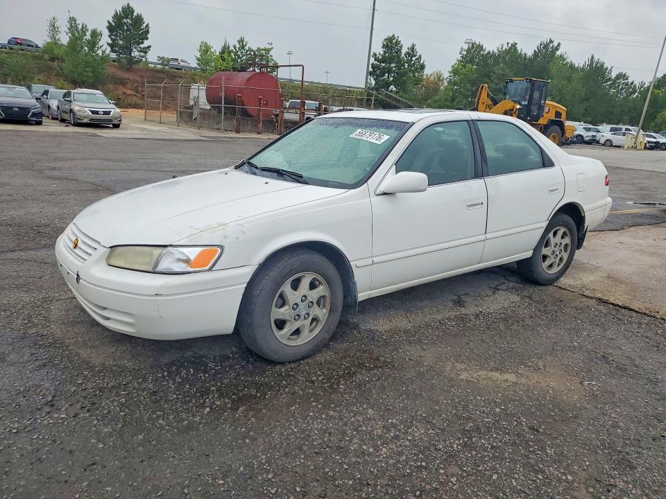 1998 Toyota Camry VIN JT2BF28K8W0090637 COPART salvage auction — FRONT END, SC - CERT OF TITLE-SALVAGE, sold $200 on 2026-07-31 (photo 1)