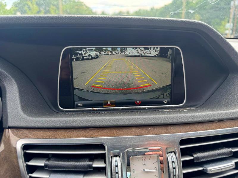 2016 Mercedes-benz E-class VIN WDDHF8JB5GB185229 COPART salvage auction — MINOR DENT/SCRATCHES, WV - CERTIFICATE OF TITLE, sold $5,700 on 2026-07-29 (photo 8)