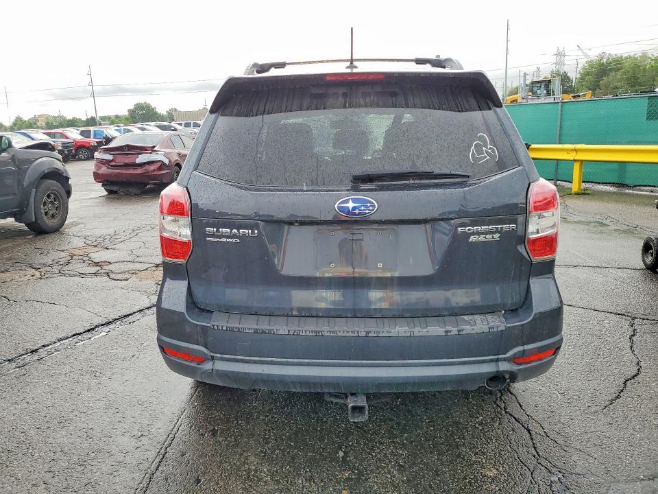 2014 Subaru Forester VIN JF2SJAMC8EH435911 COPART salvage auction — MINOR DENT/SCRATCHES, Co - Dis/Dlr/Exp Only Clean Title, sold $1,100 on 2026-07-08 (photo 6)