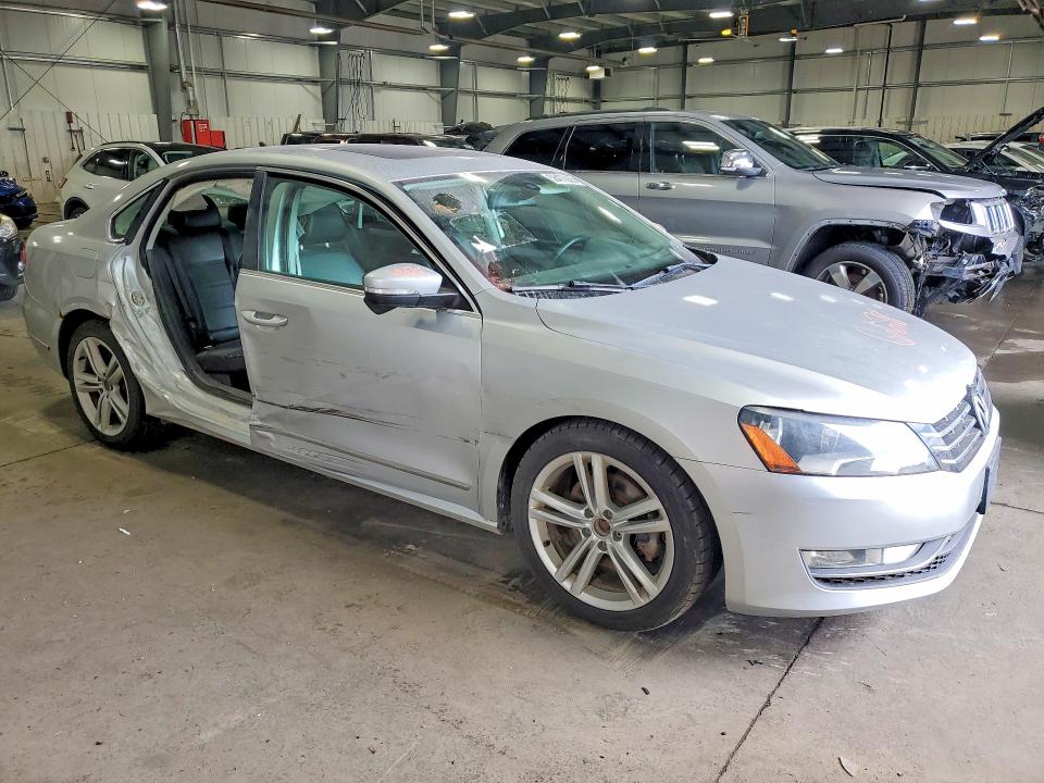 2013 Volkswagen Passat VIN 1VWBN7A39DC038842 COPART salvage auction — SIDE, Mn - Cert Of Title-Prior Salvage, sold $625 on 2026-07-28 (photo 4)