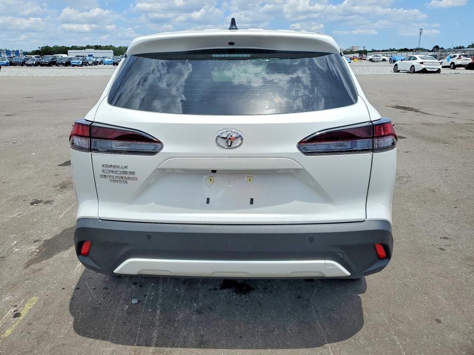 2026 Toyota Corolla cross VIN 7MUAAAAG8TV183402 COPART salvage auction — WATER/FLOOD, Fl - Certificate Of Destruction, sold $7,200 on 2026-07-27 (photo 6)