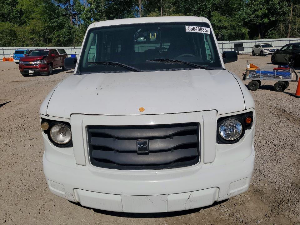 2014 Am general Mv-1 VIN 57WMD2A68EM101805 COPART salvage auction — MINOR DENT/SCRATCHES, NC - CERTIFICATE OF TITLE, sold $1,100 on 2026-07-06 (photo 5)