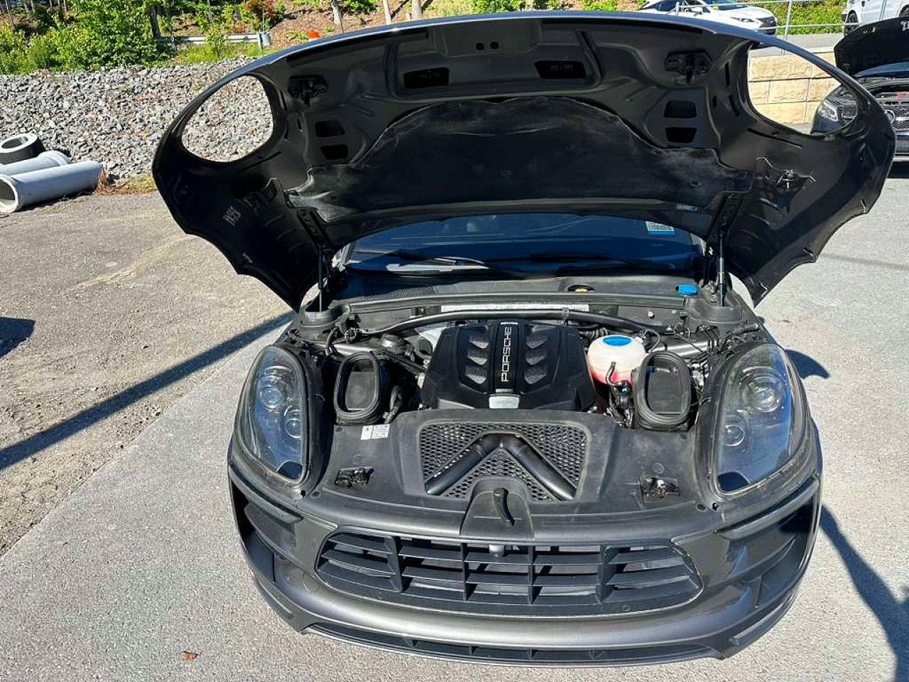 2018 Porsche Macan VIN WP1AG2A59JLB62102 COPART salvage auction — Minor Dent/Scratches, MT - CERTIFICATE OF TITLE, sold $11,700 on 2026-07-01 (photo 5)
