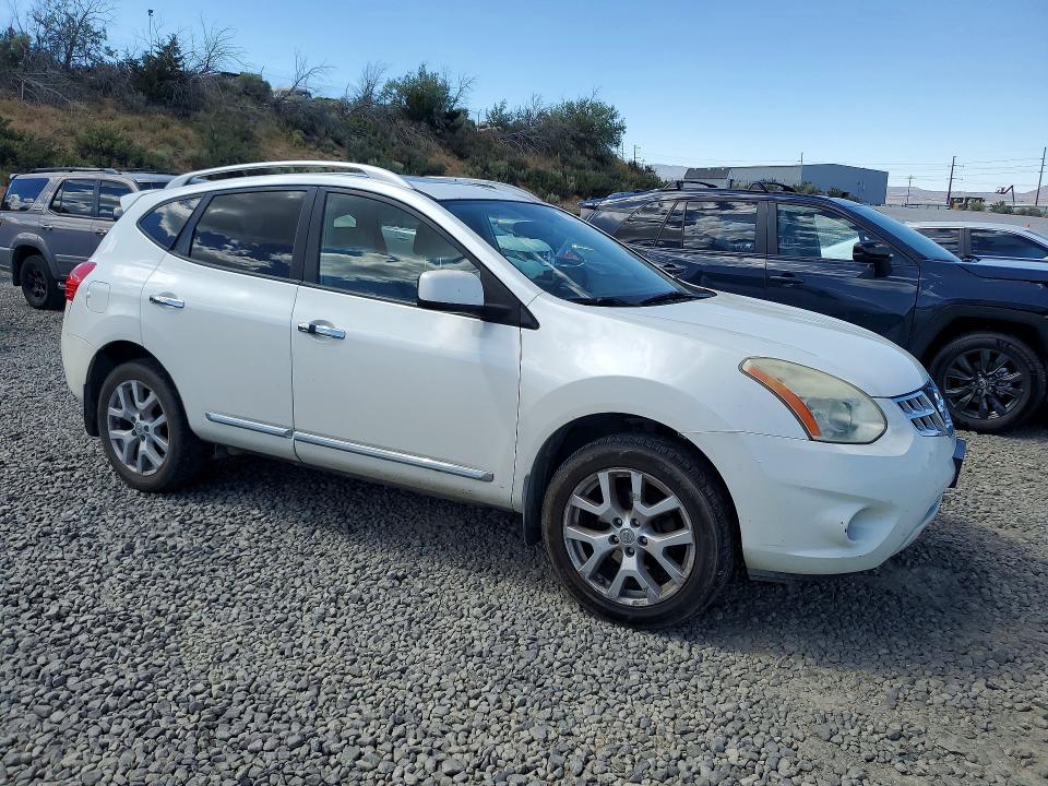 2011 Nissan Rogue sport VIN JN8AS5MV2BW267095 COPART salvage auction — SIDE, Tx - Cert Of Title-Rebuilt Salvage, sold $100 on 2026-07-09 (photo 4)